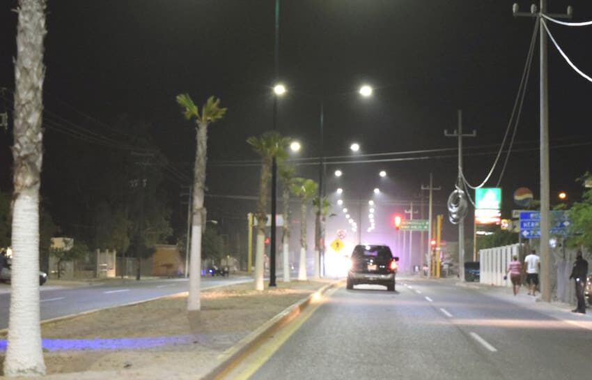  Vecinos y visitantes en Bahía de Kino y otros lugares ven luz en el cielo y escuchan fuerte ruido