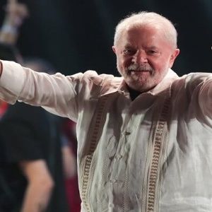  Encuesta revela que 51 % de jóvenes respalda a Lula en Brasil