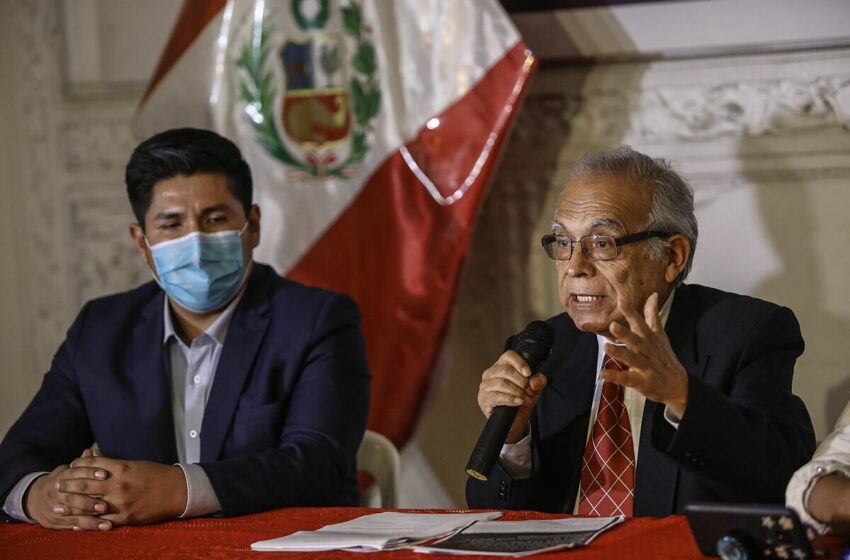  Dimite el primer ministro peruano Aníbal Torres