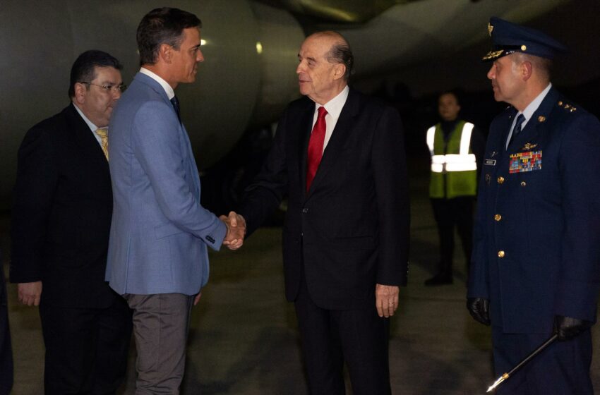  Pedro Sánchez viaja a Bogotá para trasladar su apoyo al presidente Gustavo Petro