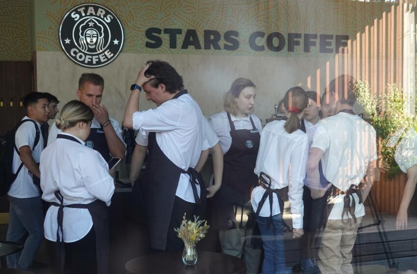  Rusia abre la cafetería ‘Stars Coffee’ para competir con la estadounidense ‘Starbucks’