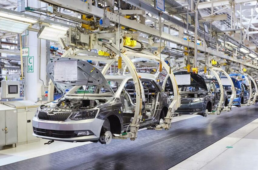  Producción de autos en México ‘acelera’ 10% en julio pese a crisis de semiconductores