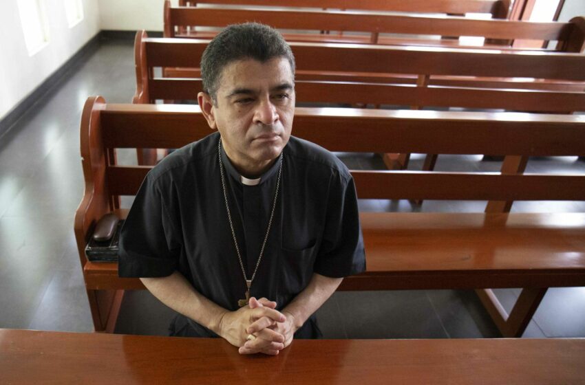  La policía de Daniel Ortega captura a Rolando Álvarez, el obispo más crítico con el régimen en Nicaragua