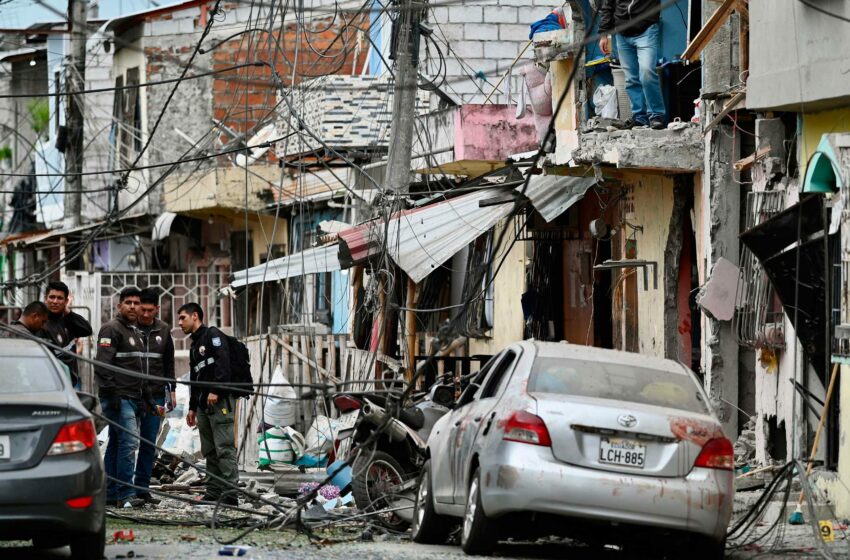  Al menos 5 personas muertas tras enorme explosión en Guayaquil, Ecuador