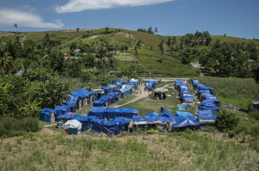  Haití: A un año del terremoto, muchos aún buscan techo