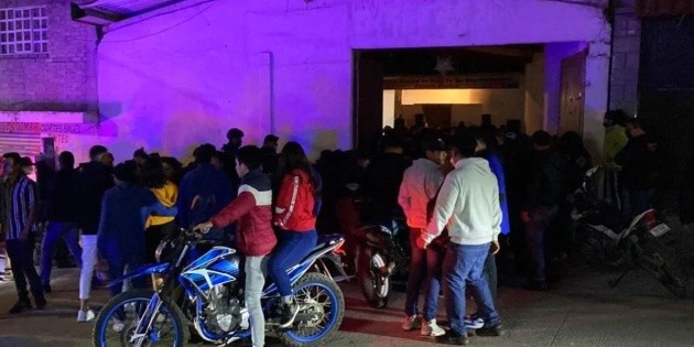  Cancelan fiesta clandestina con cerca de 300 adolescentes y jóvenes en Edomex