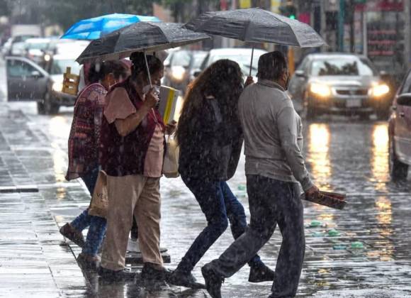  Potencial ciclón tropical 'Cuatro' y el monzón provocarán fuertes lluvias en México