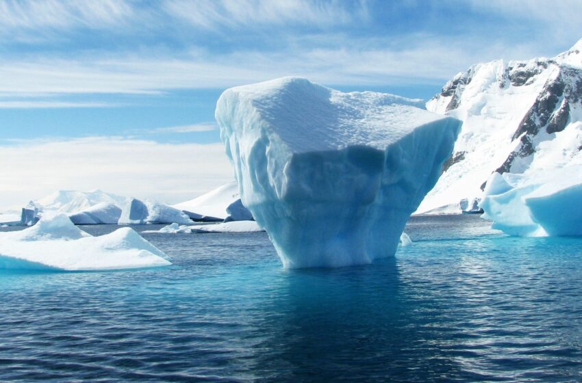  El hielo de la Antártida podría estar derritiéndose más rápido de lo que se pensaba