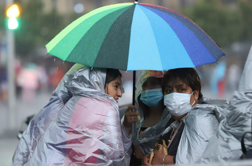  Kay ingresa a aguas del Océano Pacífico, seguirá debilitándose; deja lluvias en BC y BCS