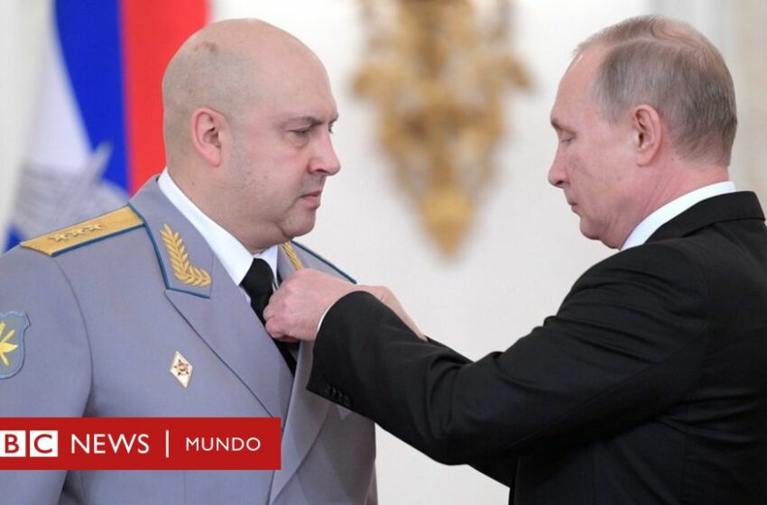  Quién es Serguéi Surovikin, el general ruso acusado de destruir Alepo y ahora comanda la ofensiva de Moscú en …