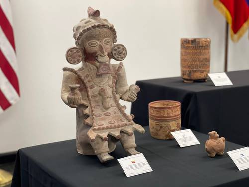  Devuelve México a Ecuador y El Salvador 15 piezas arqueológicas