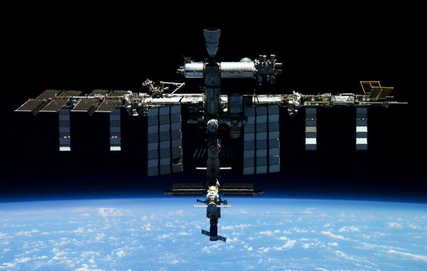  NASA dice que tuvo que desviar la órbita de la EEI para evitar desechos espaciales rusos