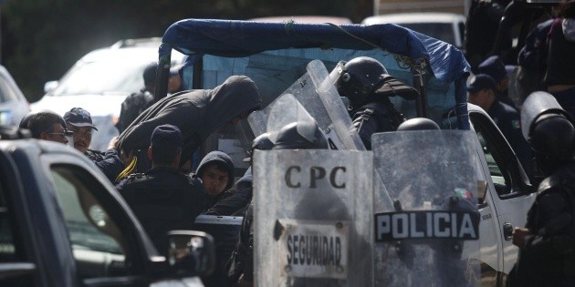  Declaran con muerte cerebral a normalista de Tlaxcala tras enfrentamiento con policías