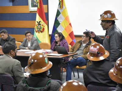  El Gobierno y los mineros de Huanuni reinstalan el diálogo – La Razón