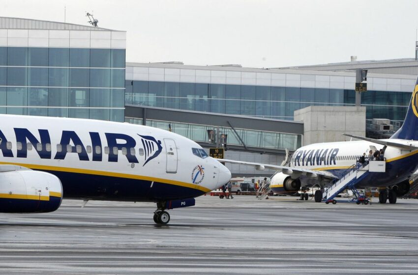  El personal de asistencia en tierra de Ryanair en Lavacolla inicia una huelga este viernes