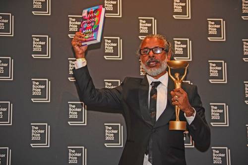  Escritor de Sri Lanka gana el prestigioso Booker Prize