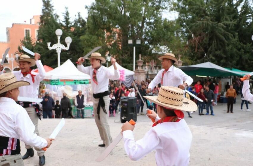  Presentan ballet folclórico Macuilxóchitl desde Sonora – NTR Zacatecas .com