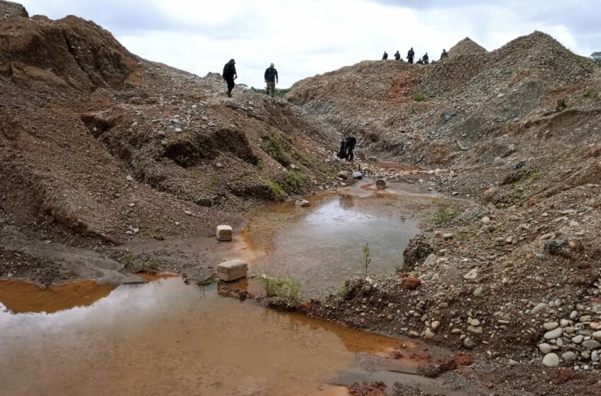  Ejército desmantela diez unidades de minera ilegal en Nariño – RCN Radio