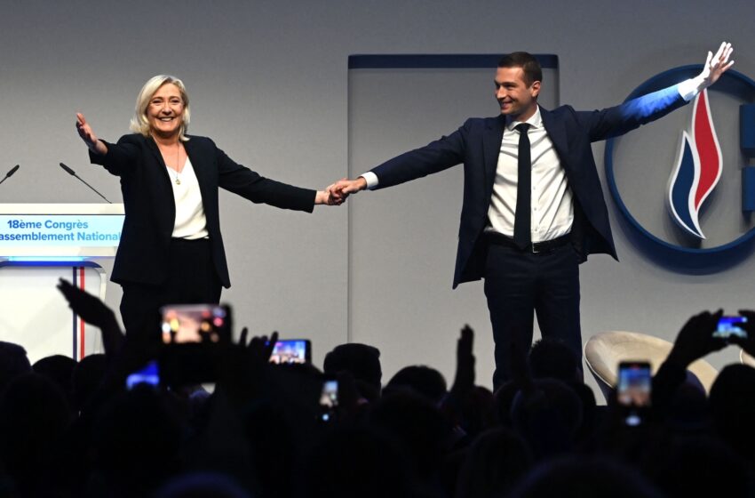  Jordan Bardella sustituye a Marine Le Pen como presidente del partido de ultraderecha Agrupación Nacional