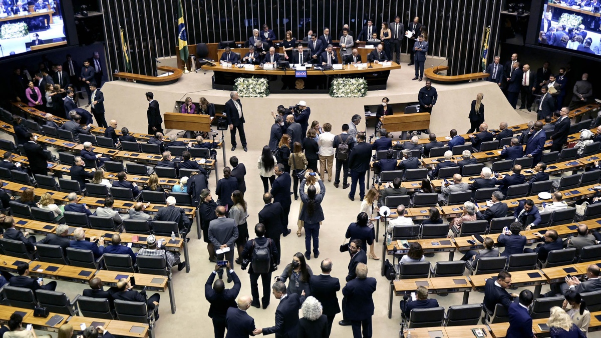 Lula en minora en el congreso deber negociar para modificar el presupuesto Foto AFP