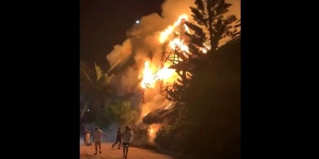  Se registra incendio en la isla de Holbox; reportan afectaciones a hoteles