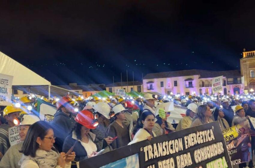  Mineros podrían salir a las calles en contra de la reforma tributaria – Caracol Radio