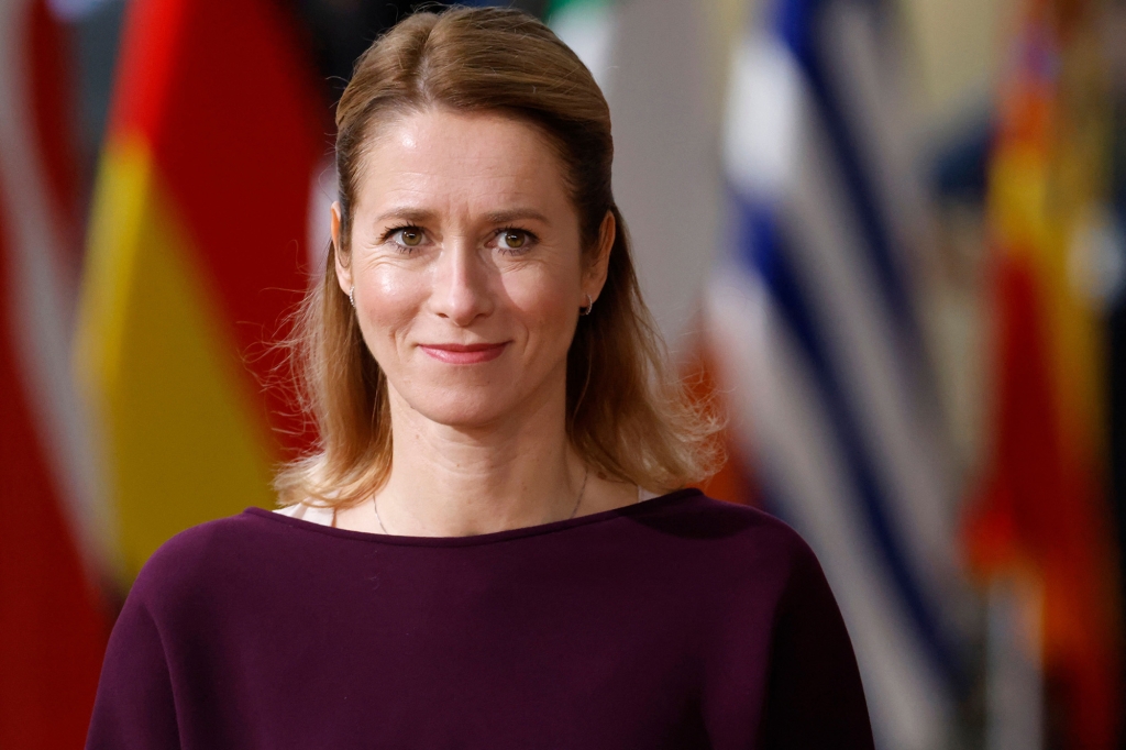 La primera ministra de Estonia, Kaja Kallas, llega a la segunda jornada de la Cumbre de líderes de la UE en el edificio del Consejo Europeo en Bruselas, Bélgica, el 21 de octubre. (Foto: Ludovic Marin/AFP/Getty Images)