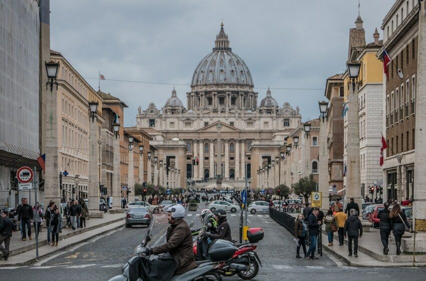  La Iglesia de Italia reconoce por primera vez estar investigando más de 600 casos de abusos sexuales