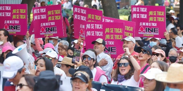  El INE agradece marchas a favor de la democracia de México