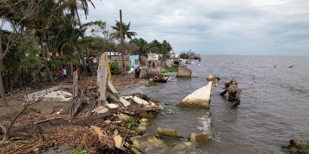  El Bosque, comunidad de Tabasco engullida por el mar, clama por ayuda