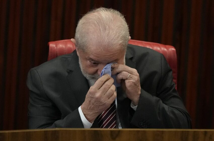  Lula llora al ser ratificado como presidente: “La democracia venció”