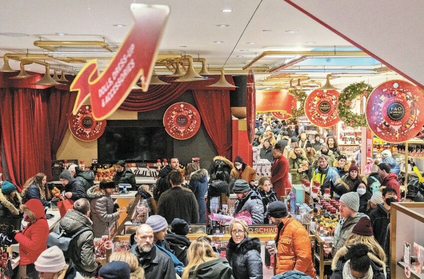  Crecen ventas minoristas en EU durante temporada navideña