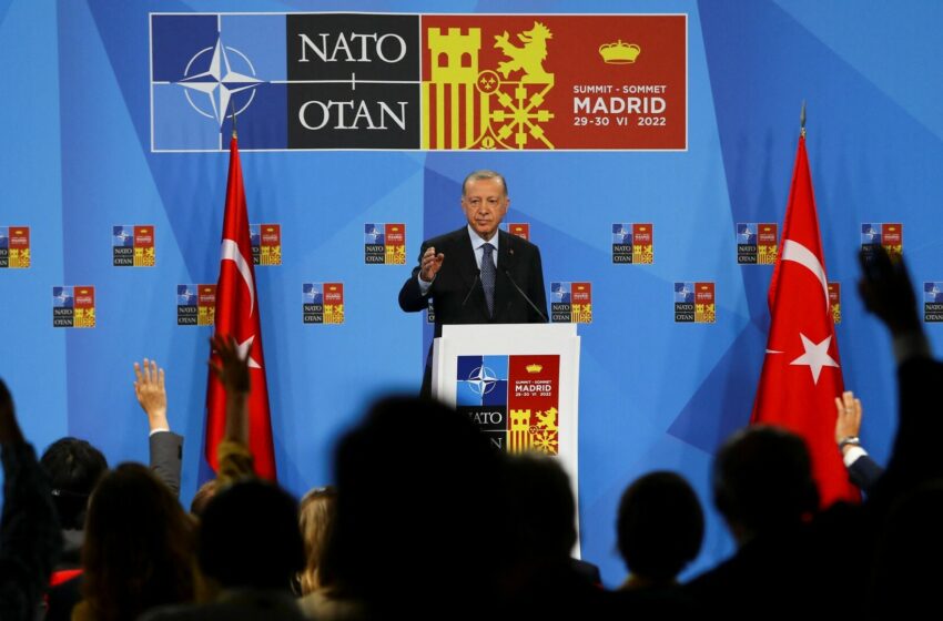  Turquía aplaza el encuentro trilateral con Suecia y Finlandia sobre su adhesión a la OTAN