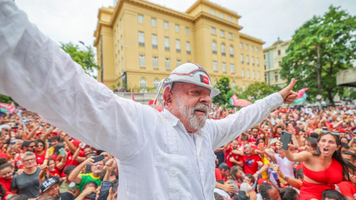 El exsindicalista en campaa en Belo Horizonte Foto prensa Lula 