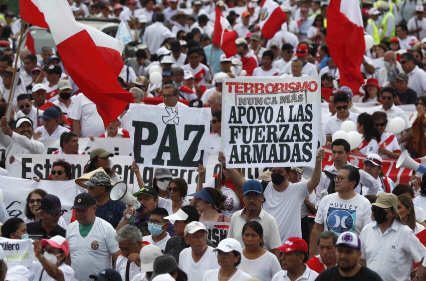  Los bulos y vídeos manipulados y descontextualizados que se han hecho virales durante las protestas en Perú