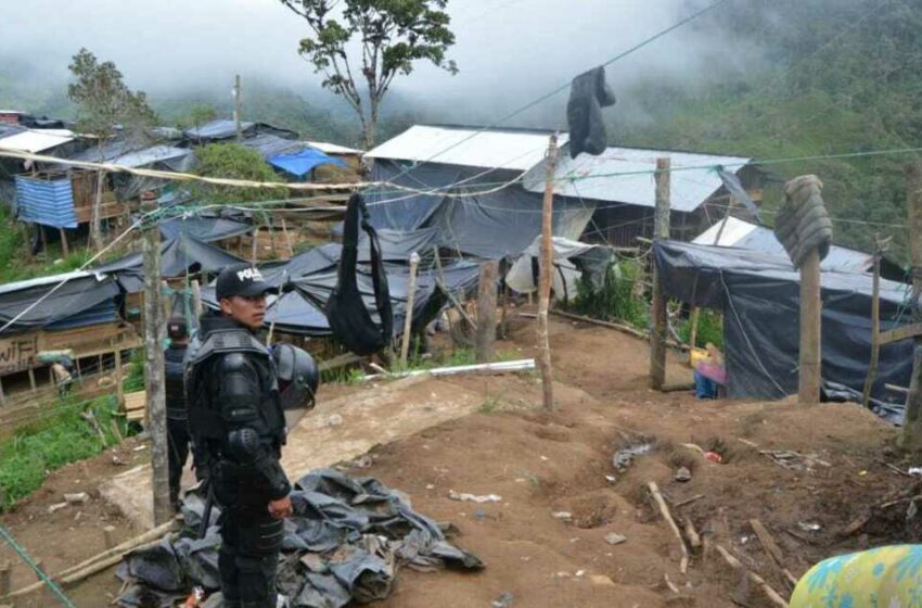  Ecuador declara minería ilegal como amenaza a la seguridad
