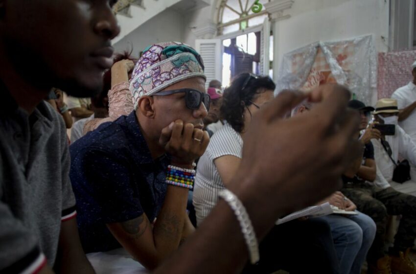  Santería cubana prevé año de esperanzas y tragedias – Los Angeles Times