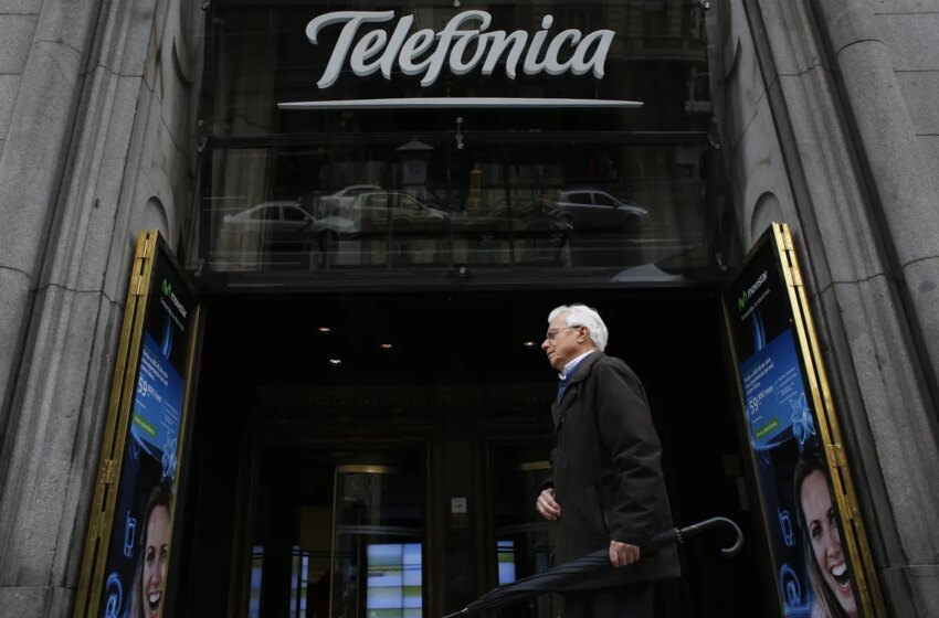  Telefónica podría ofrecer un aumento del sueldo a sus trabajadores de un 7% para compensar la inflación