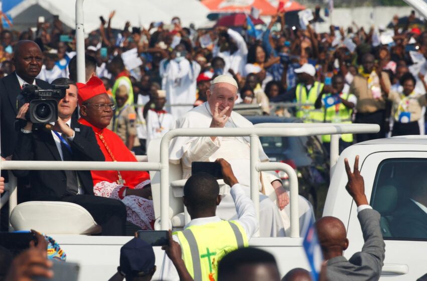  El Congo exhibe ante el Papa el músculo del catolicismo en África con una misa multitudinaria
