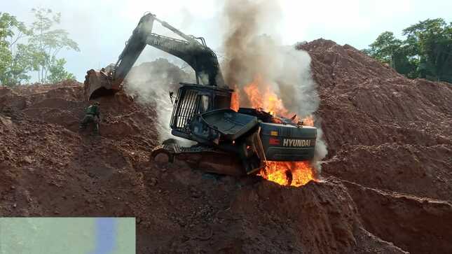  Golpe a la minería ilegal: destruyen maquinarias y detienen a seis personas en Puerto Inca