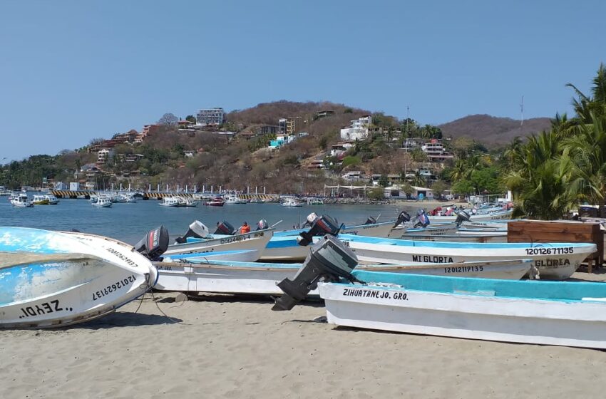  Rescatan a 2 pescadores tras 12 horas perdidos en el mar en Zihuatanejo – Quadratín Guerrero
