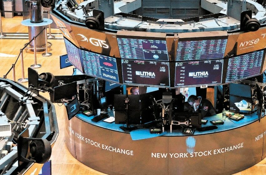  Wall Street cierra en rojo ante nerviosismo por informe de empleo en EU