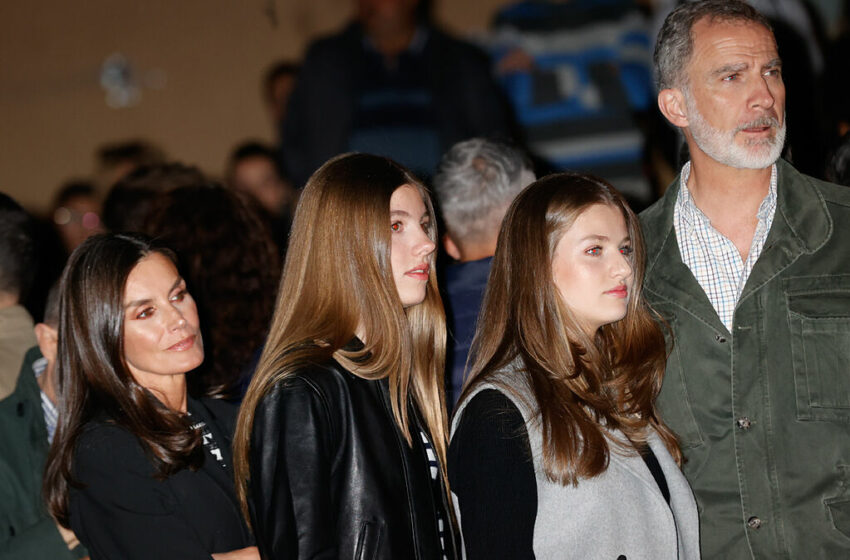  La princesa Leonor disfruta de la Semana Santa en Chinchón con Felipe, Letizia y Sofía