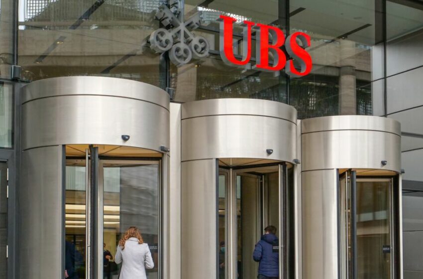  La Fed aprueba que UBS compre a Credit Suisse en Estados Unidos