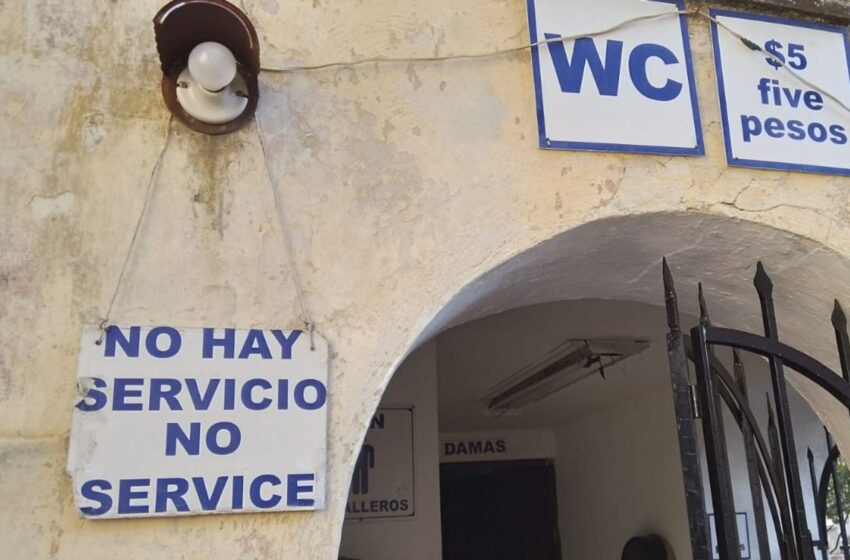  Operan restaurantes de Cuernavaca sin agua en sus baños; obliga SAPAC a violar la ley
