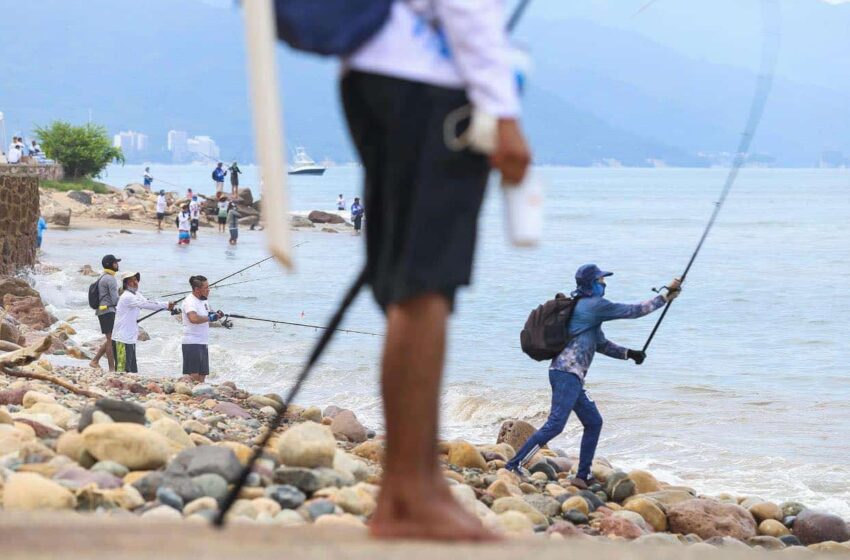  Puerto Vallarta, sede del Torneo de Pesca de Orilla Surfcasting | Descubre México