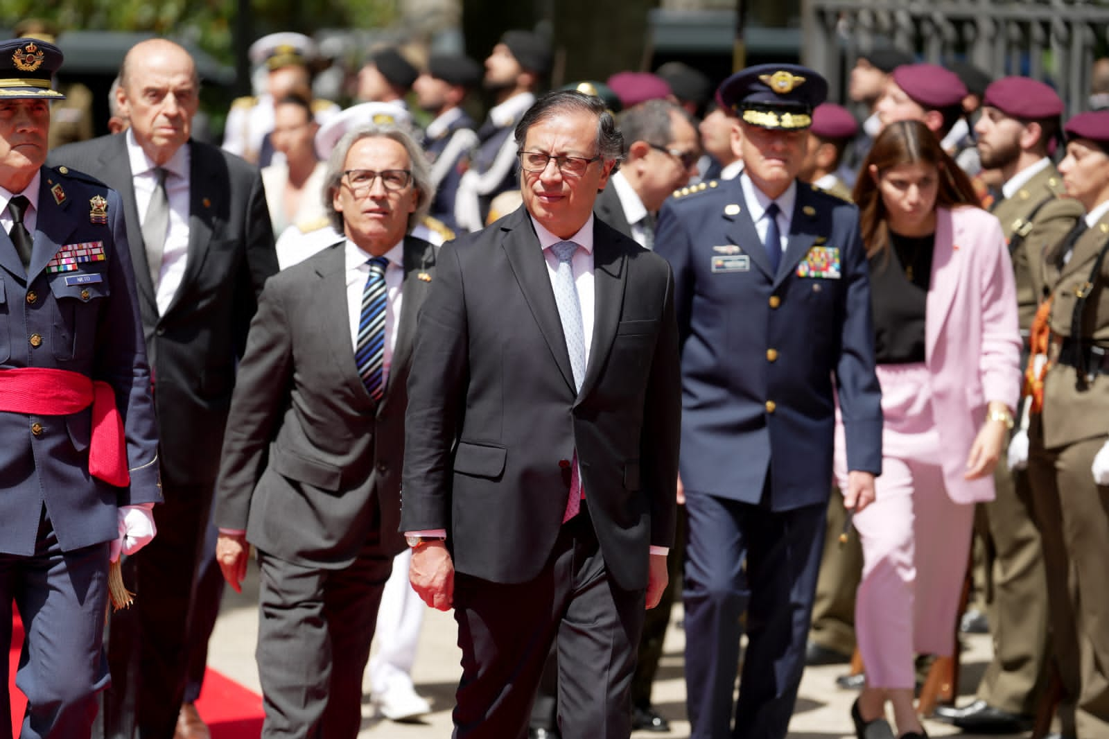 Presidente Petro en la Ceremonia de Ofrenda Floral en la Plaza de la Lealtad, en homenaje a los caídos por España al levantamiento