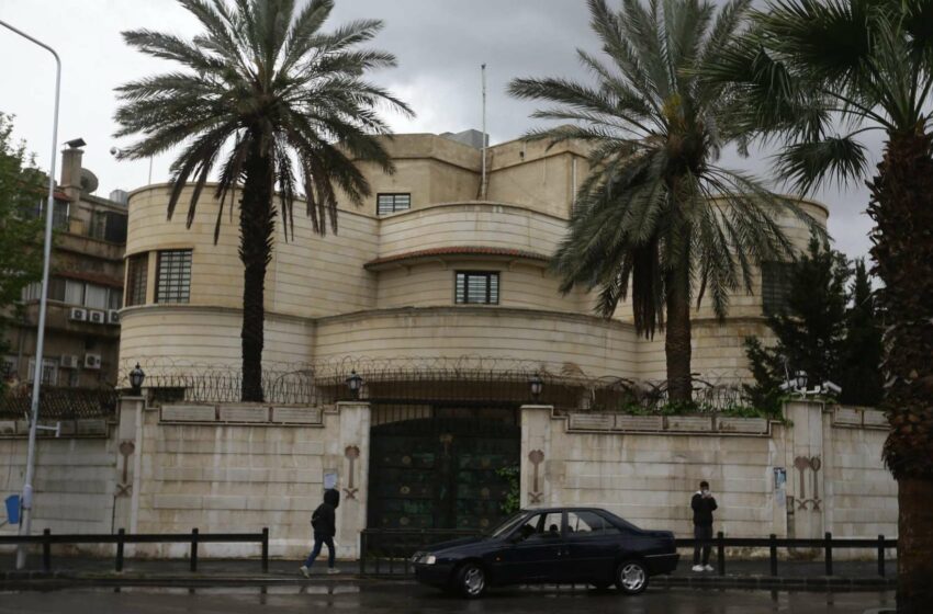 Siria y Arabia Saudí anuncian que reabrirán sus embajadas en territorio del otro
