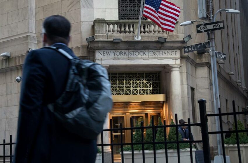  Wall Street cierra ‘nervioso’ por incertidumbre en sector bancario