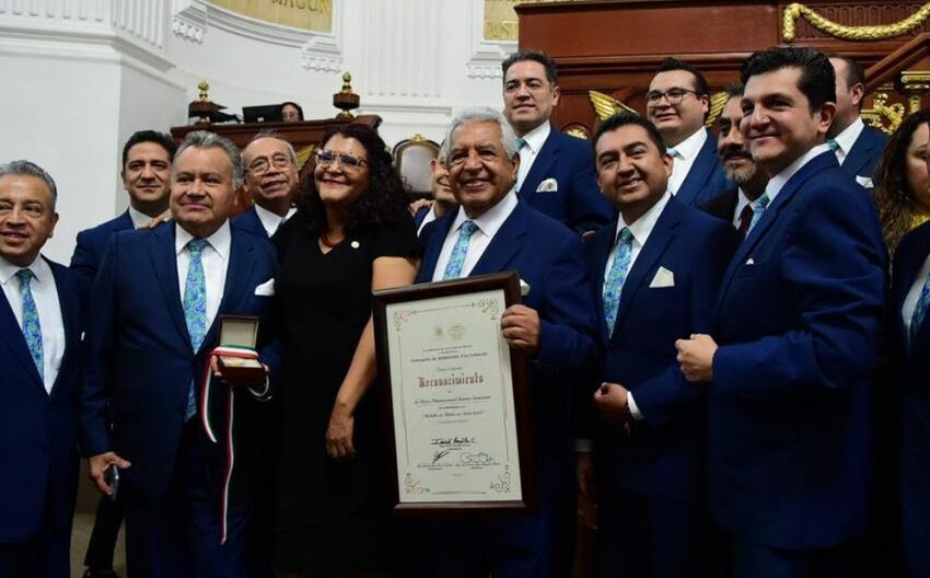  ¡Cultura del barrio, lo saben, lo saben!, Galardonan a la Sonora Santanera con la Medalla …